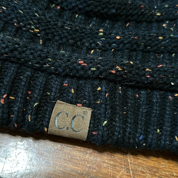 C.C Black Color Speckle Knit Ponytail Beanie - Picture 2 of 4